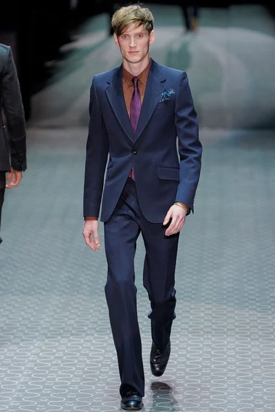 Look 17